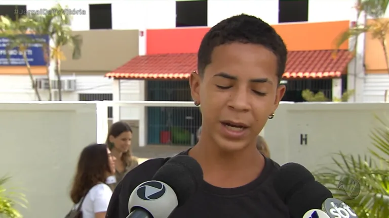 Reabre Escola Aracruz