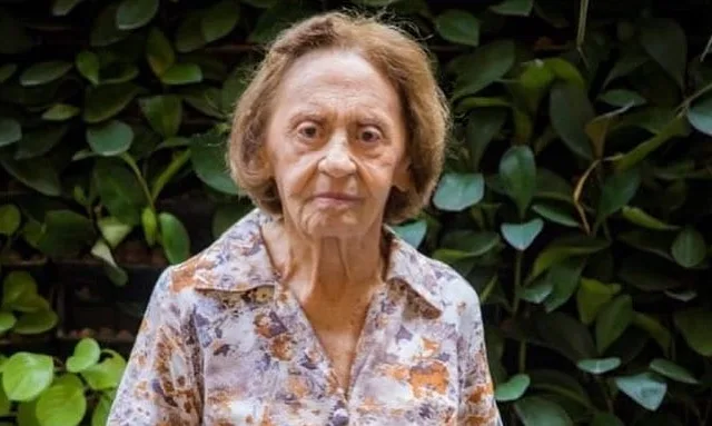Aos 92 anos de idade, Laura Cardoso é afastada de novela para cuidar da saúde
