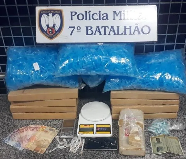 Homem é preso após ser flagrado com grande quantidade drogas em Cariacica