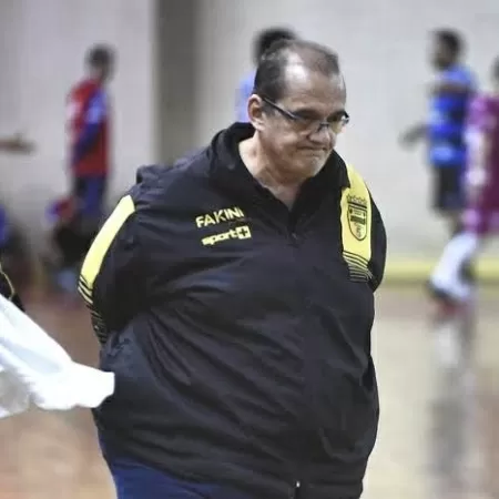 Fernando Ferretti, técnico multicampeão do futsal, morre aos 69 anos