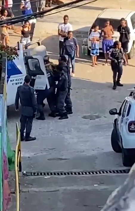 Homem morre baleado em confronto com a PM em Vitória