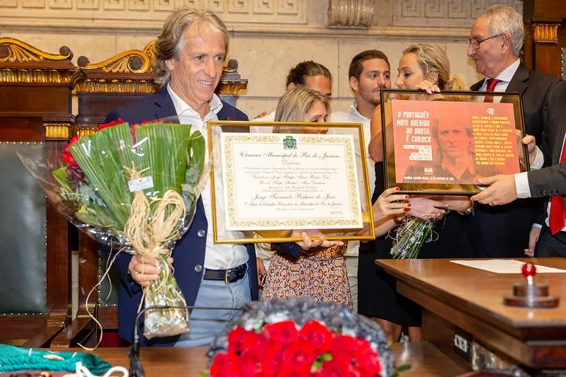 Após títulos com o Fla, Jorge Jesus recebe título de Cidadão Honorário Fluminense