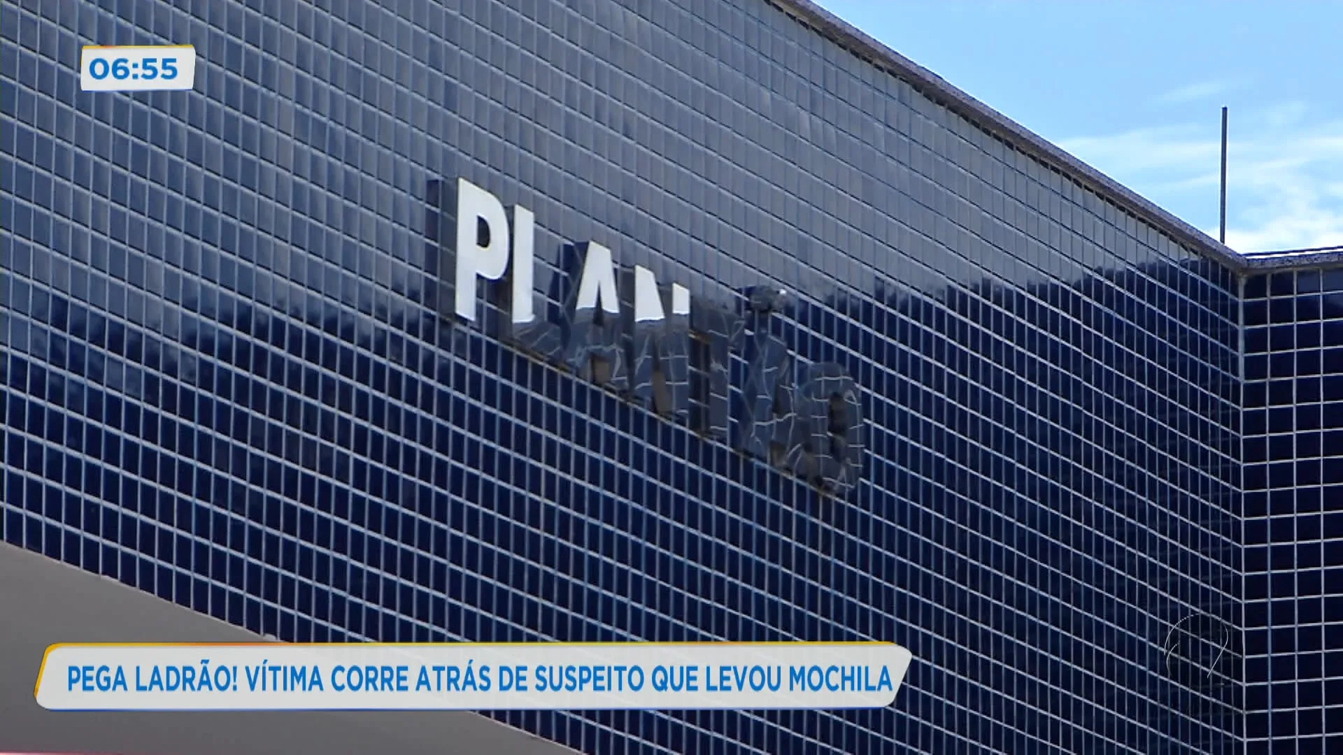 Banhista reage, imobiliza bandido e evita furto na praia de Itaparica