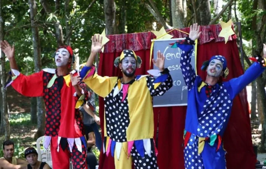 Mostra de Teatro da Serra recebe grupo Gota, Pó e Poeira nesta quarta