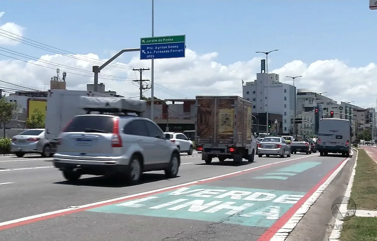 Motoristas que desrespeitarem a Linha Verde em Camburi poderão ser multados a partir do dia 25