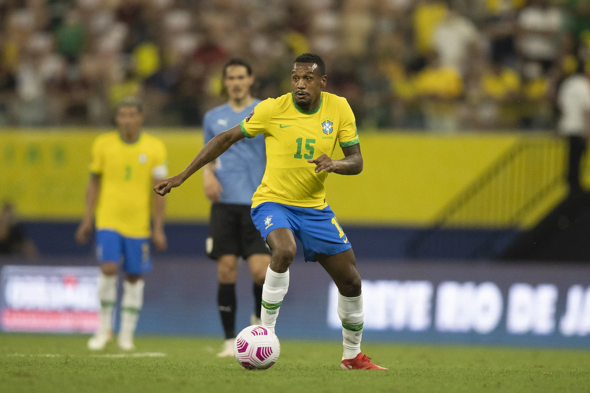 Tite convoca Edenílson na vaga de Casemiro para jogo diante da Argentina