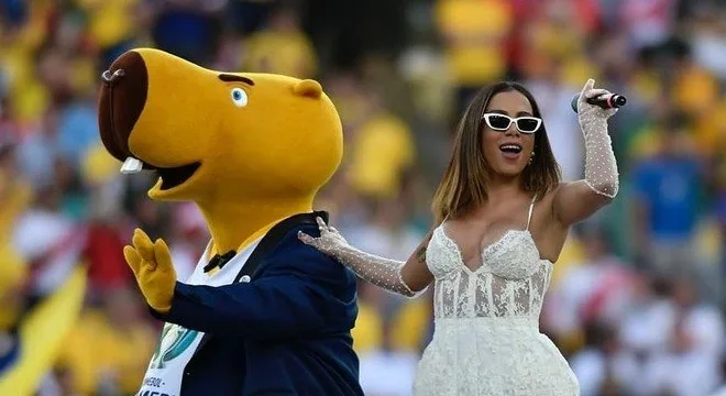 Anitta fará show na final da Copa Libertadores entre River e Flamengo