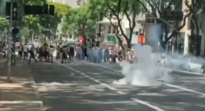 Torcidas organizadas do São Paulo brigam entre si antes de partida em SP