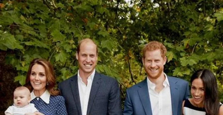 Briga na família real: príncipe Harry fala pela primeira vez sobre desentendimento com príncipe William