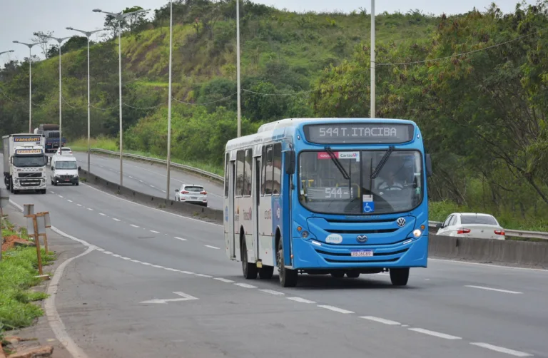 Motorista acaba baleado no trânsito na Rodovia do Contorno