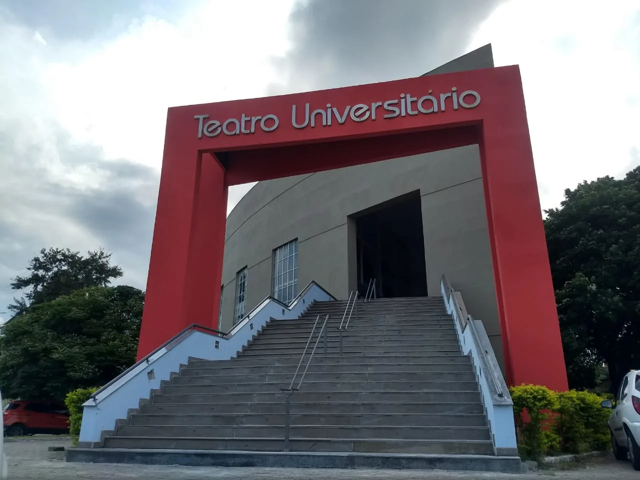 Ufes celebra 70 anos com apresentações culturais e lançamento de livros