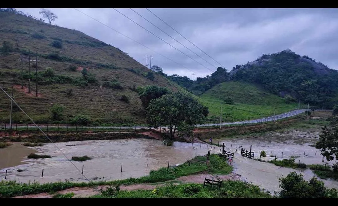 Chuva forte deve continuar; Inmet faz três alertas de perigo para o ES