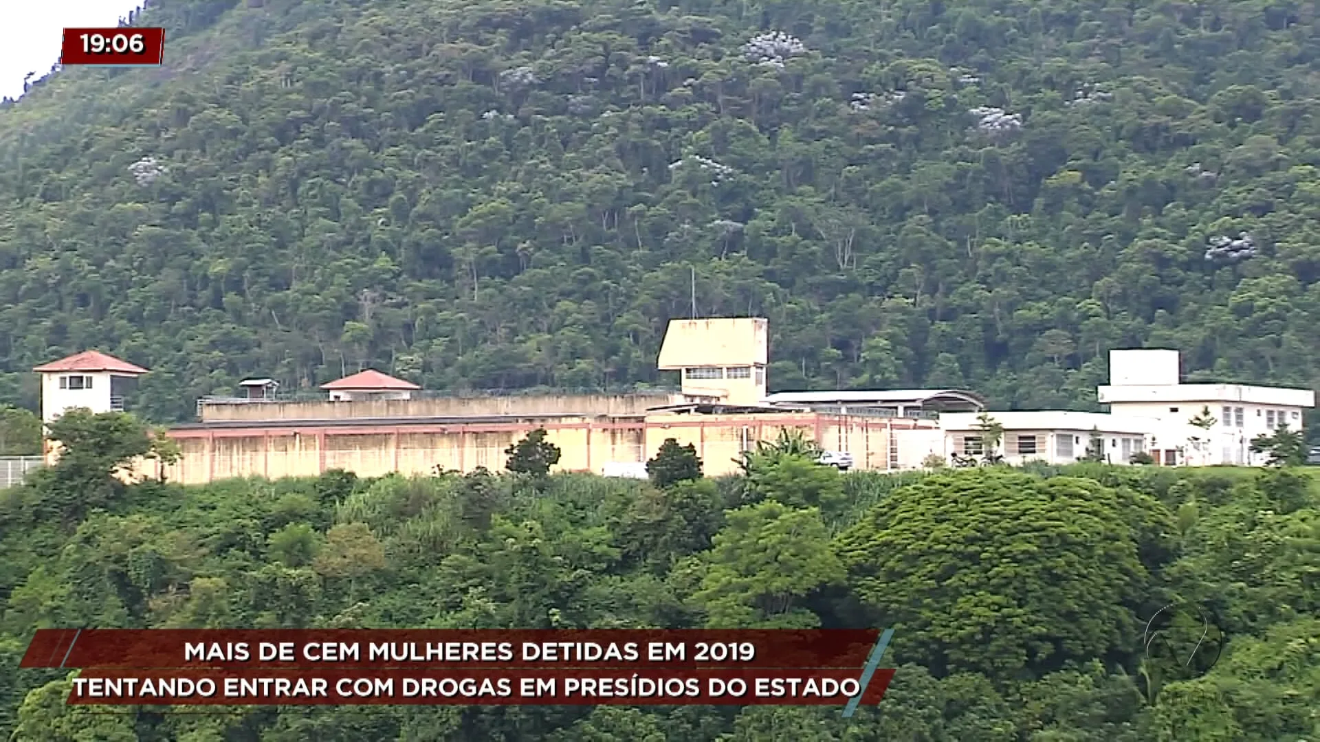 Mais de cem mulheres detidas tentando entrar com drogas em presídios