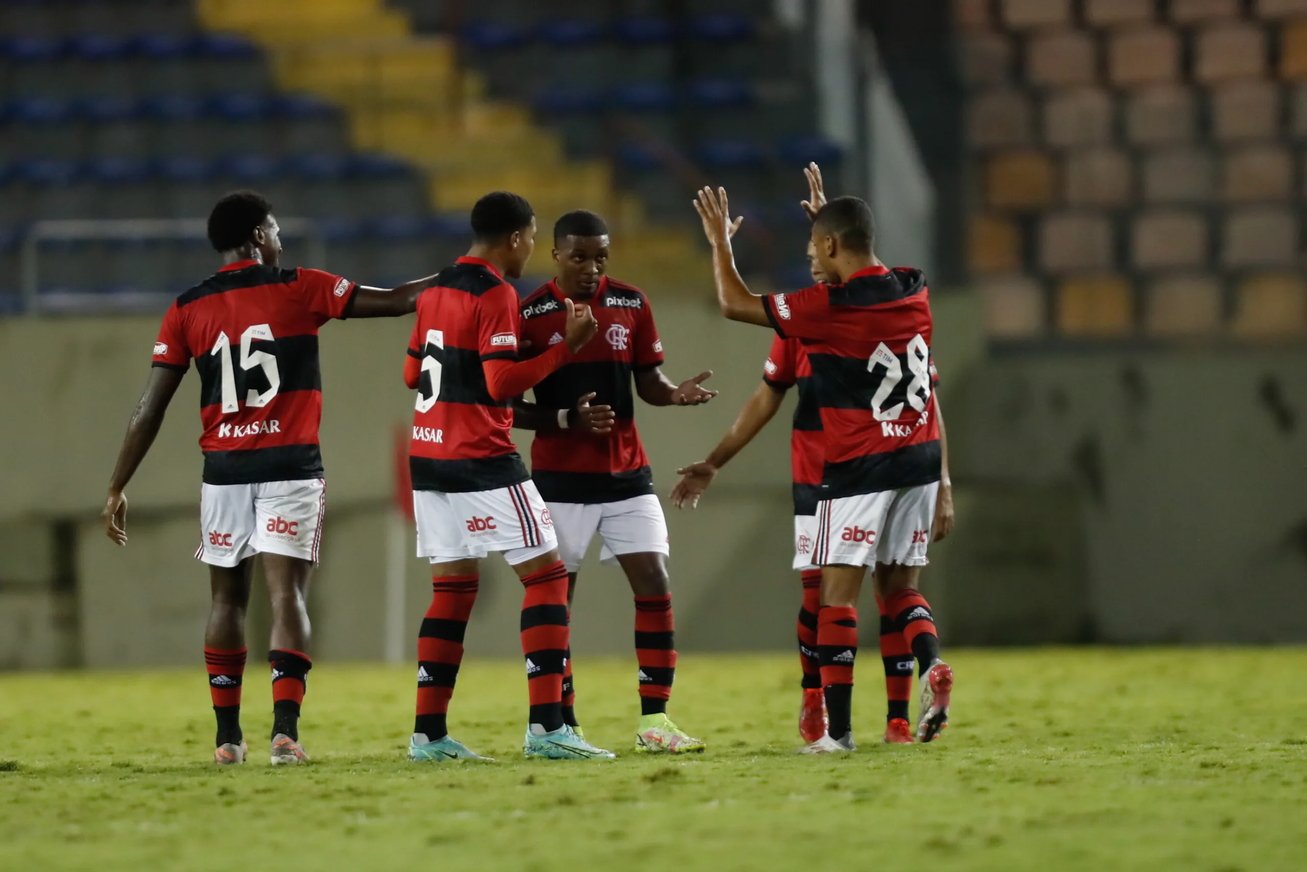 Após levar 3 a 0, Flamengo busca empate heroico e avança em primeiro na Copinha