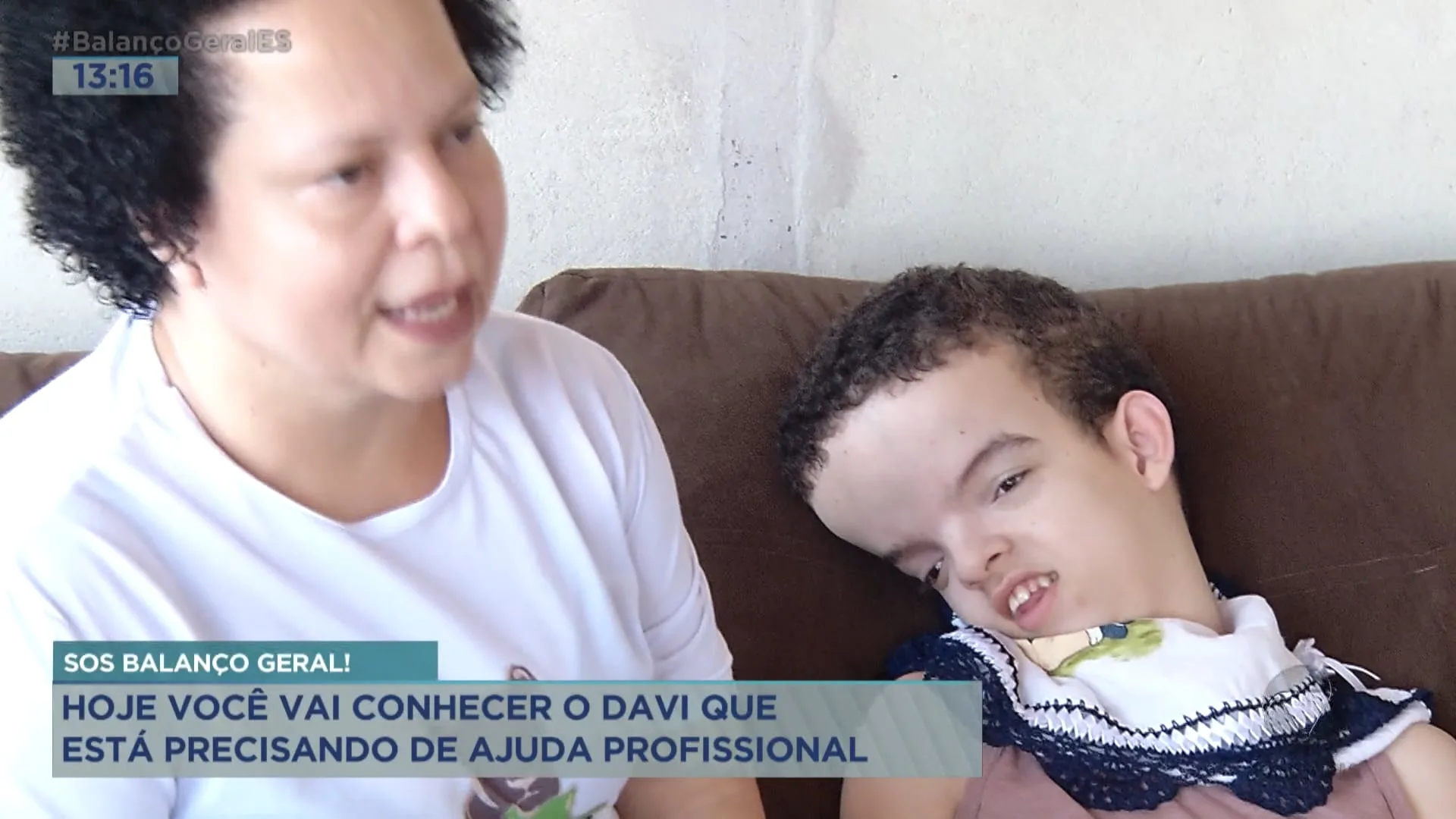 Conheça o Davi, um menino de 14 anos que precisa de ajuda profissional