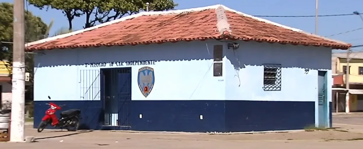 Criminoso coloca fogo e quebra vidro de destacamento da Polícia Militar em Vila Velha