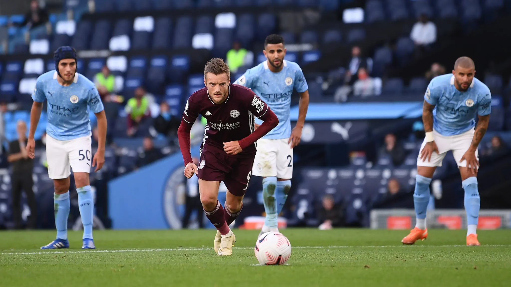 Leicester é batido pelo Fulham e perde chance de se igualar aos líderes do Inglês