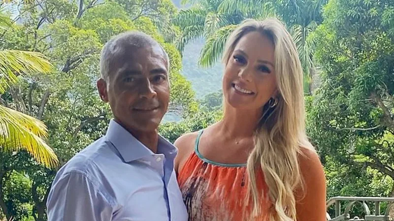 Romário quer casar com namorada 25 anos mais nova, revelam amigos