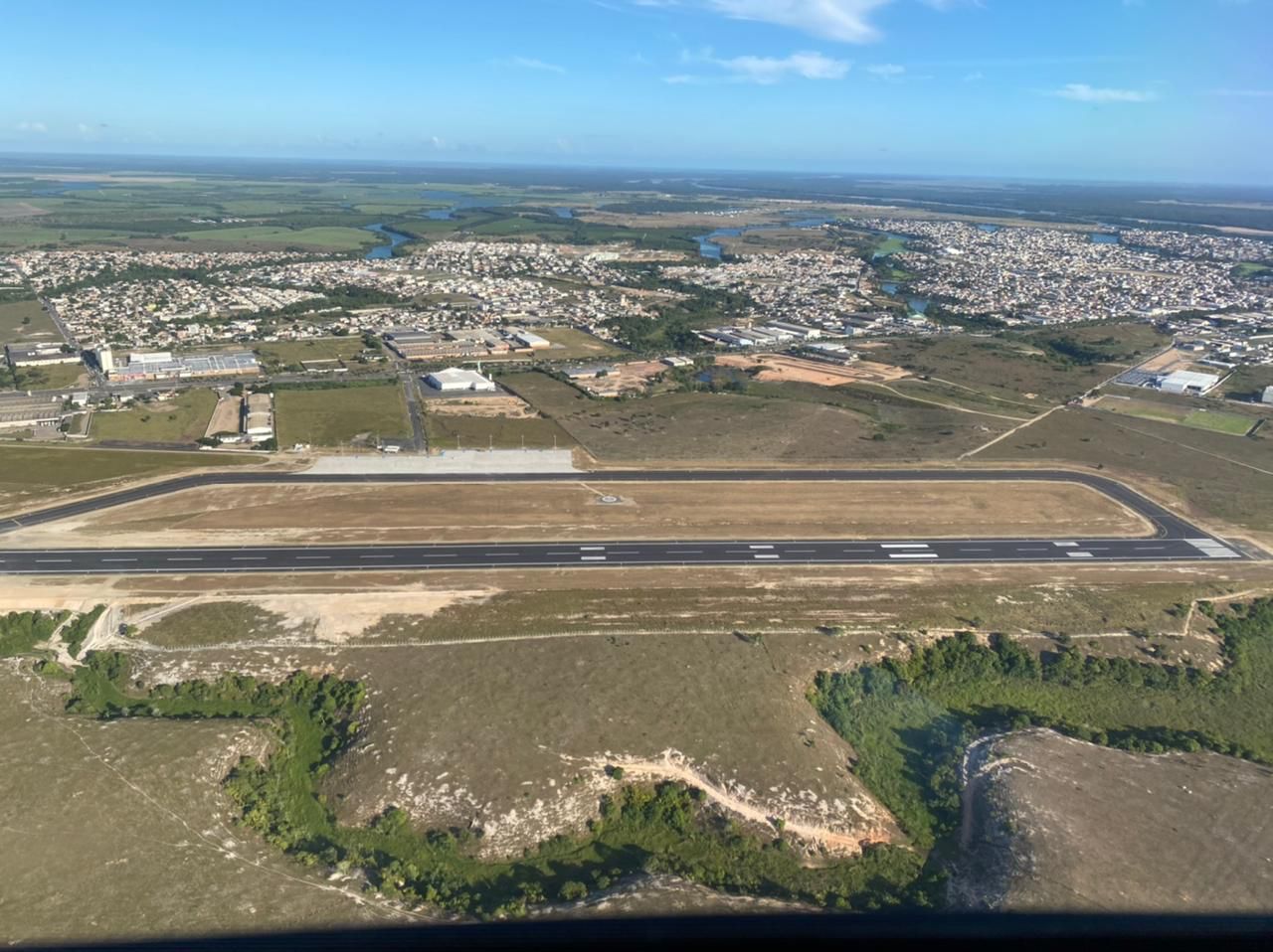 Pista do Aeroporto de Linhares, norte do ES, é inaugurada