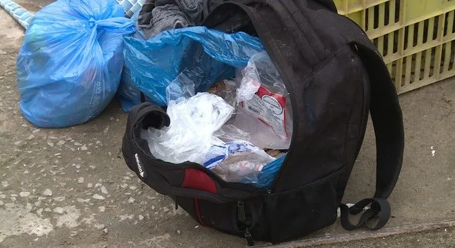 Corpo de bebê é encontrado em mochila doada a catador de recicláveis