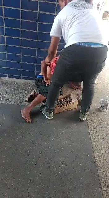 VÍDEO | Homem é esfaqueado no Terminal de Carapina, na Serra