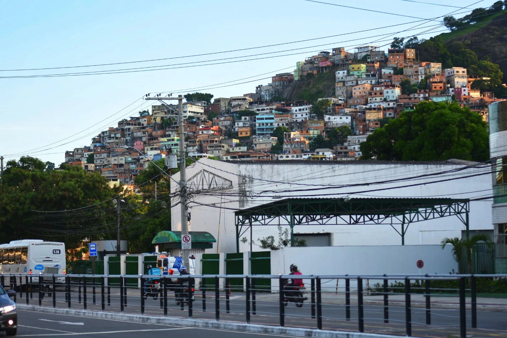 Mais de 300 tiros: confrontos assustam moradores em bairros de Vitória