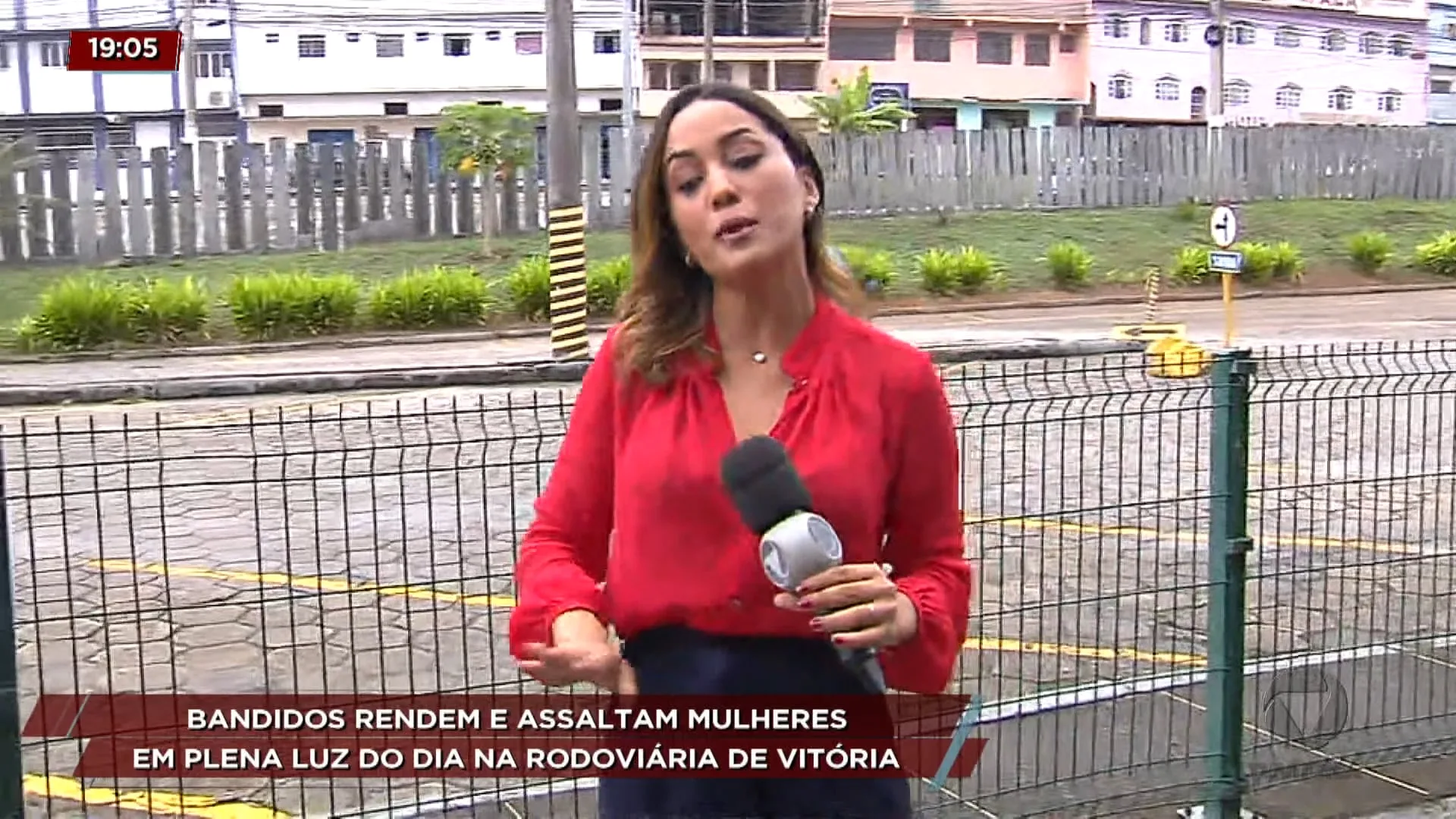 Criminosos rendem e assaltam mulheres dentro da rodoviária de Vitória