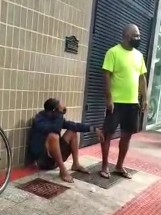VÍDEO | Homem tenta assaltar idosa e é detido por populares em Vila Velha