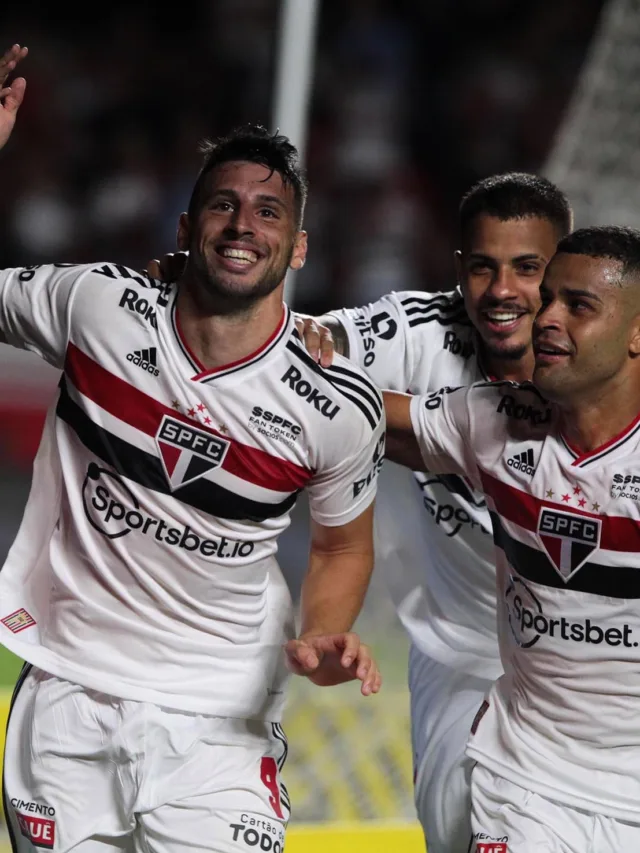 São Paulo ganha do Palmeiras e abre boa vantagem na final do Paulistão