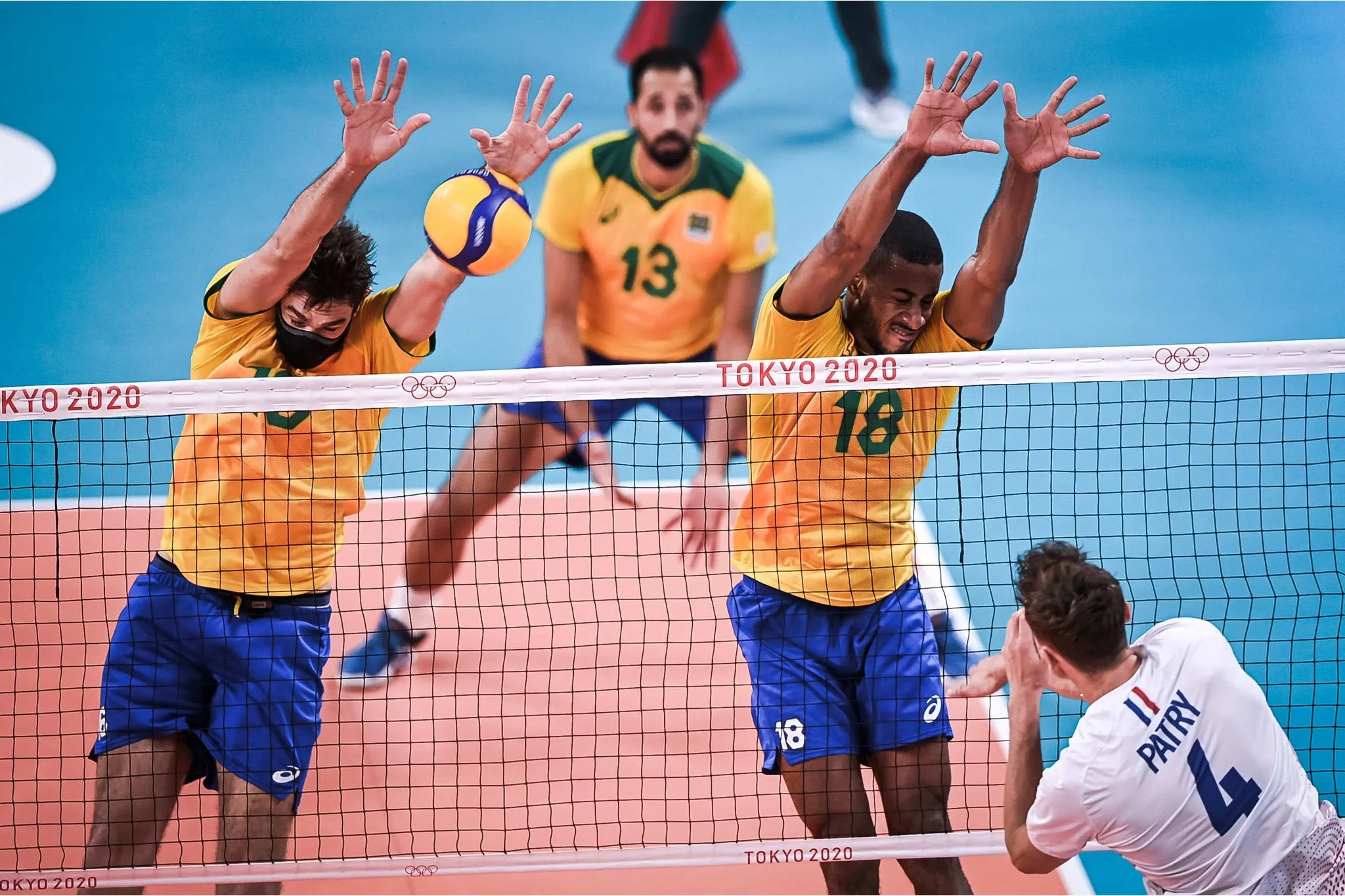 Brasil perde para Polônia pela 3ª vez seguida no Mundial de vôlei e cai na semi