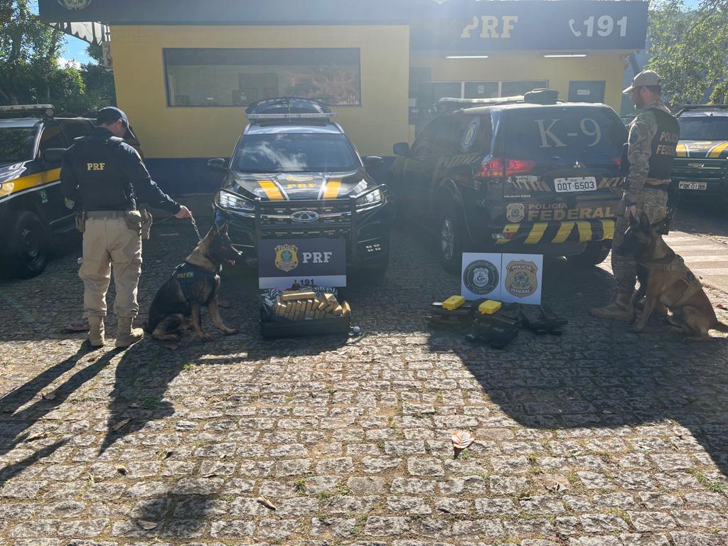 Drogas para o "Trem Bala": dois ônibus com maconha e cocaína são flagrados na BR-101, em Guarapari