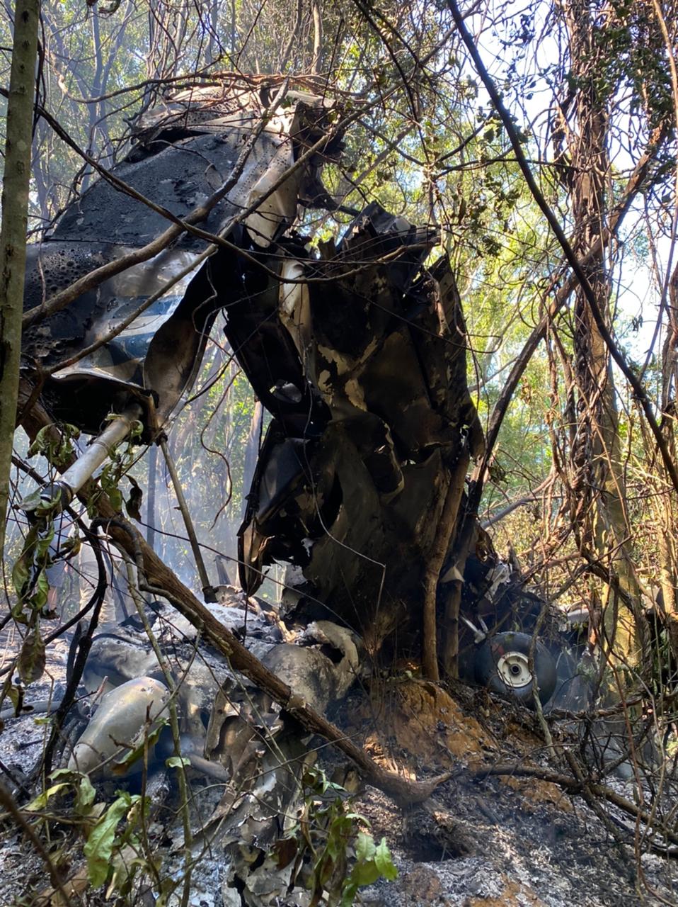 Perícia em aeronave que caiu em Guarapari começa nesta segunda