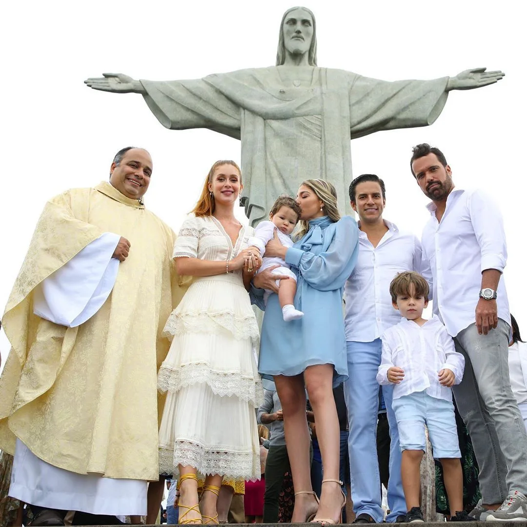 Marina Ruy Barbosa batiza filho de Luma Costa em cerimônia luxuosa no Cristo Redentor