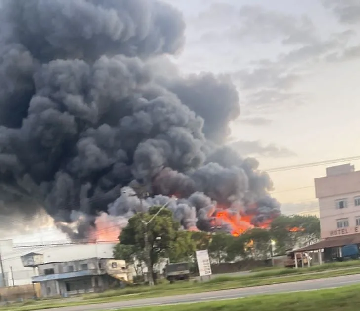 Findes e lideranças lamentam incêndio em fábrica da Cacau Show no ES