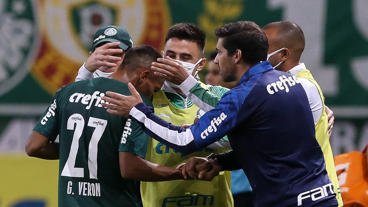 Em alta, jovens do Palmeiras valem mais de R$ 300 mi; multas superam R$ 1 bilhão