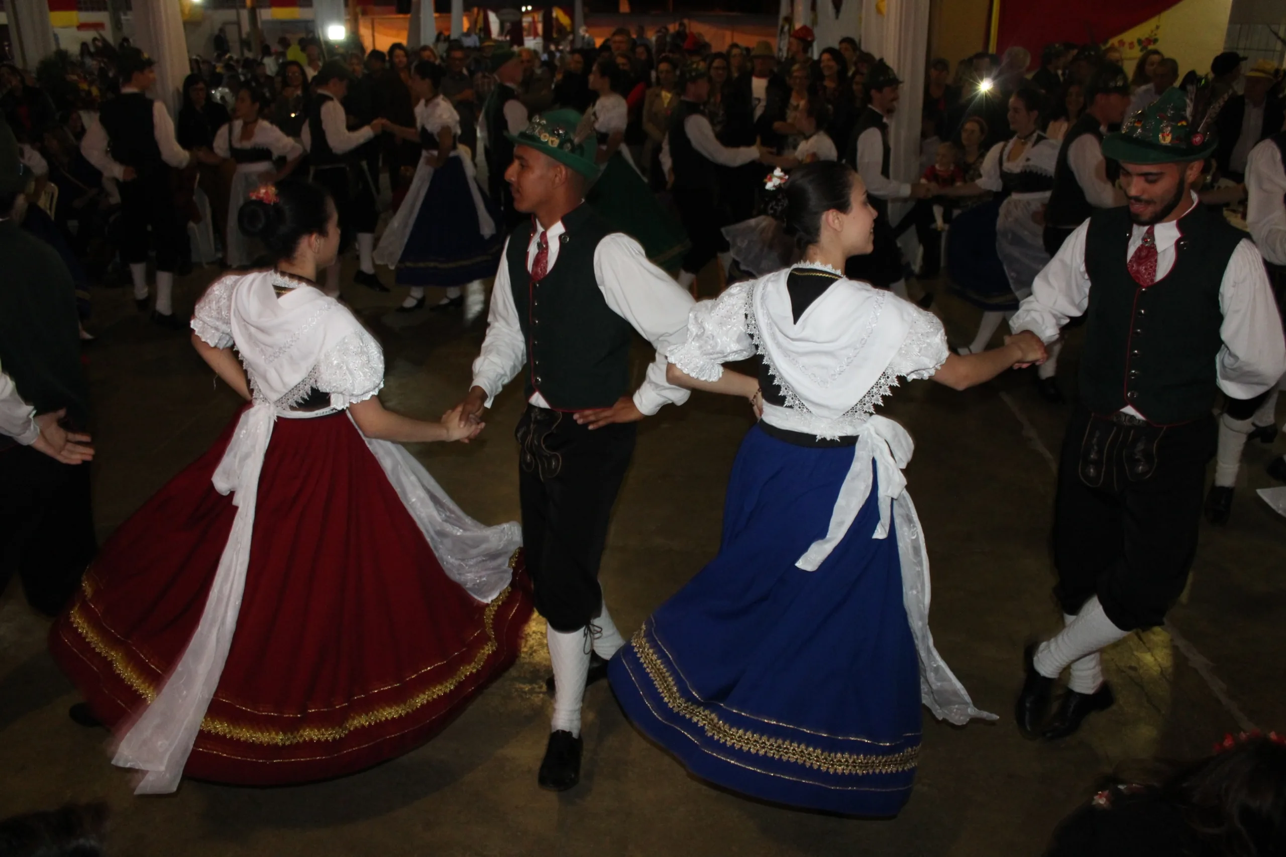 Noite Alemã homenageia tradição e cultura alemãs