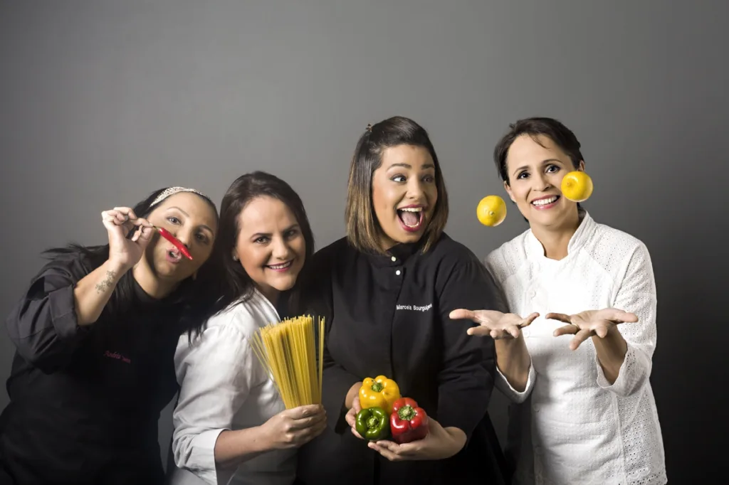 Andrea  Souto, Giovana Moyses, Marcela Bourguignon e Cinthia PaixaÂ¦Ã¢o