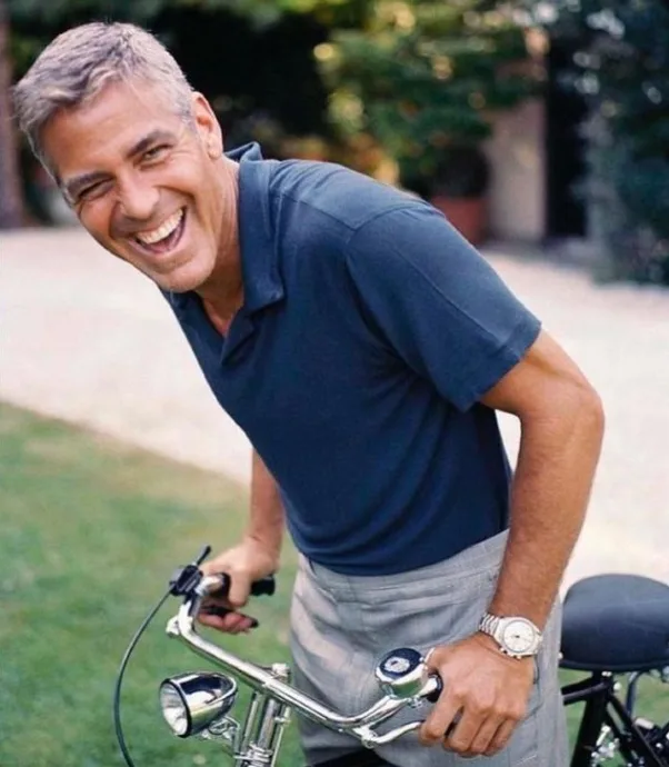 George Clooney precisa ser hospitalizado após emagrecer 12 quilos para novo filme