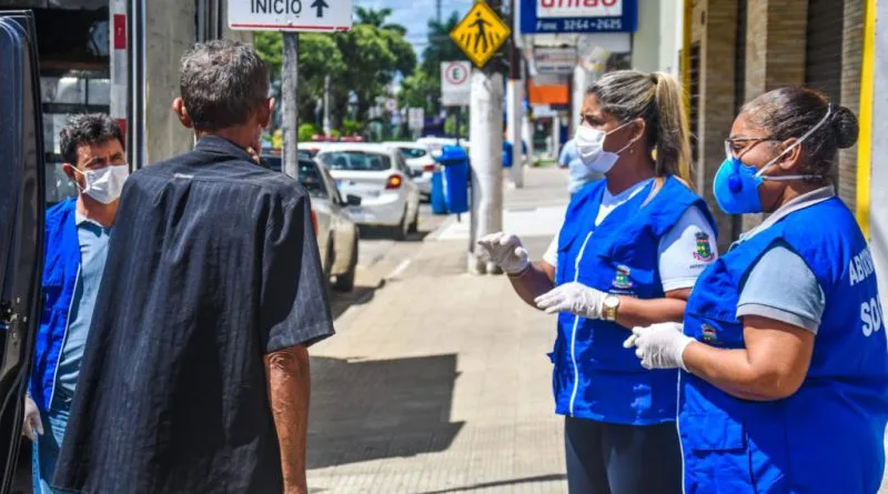 Onda de calor: MPES recomenda que prefeituras deem água e refrigeração a moradores de rua