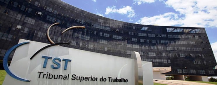 TST abre concurso para técnico e analista judiciário