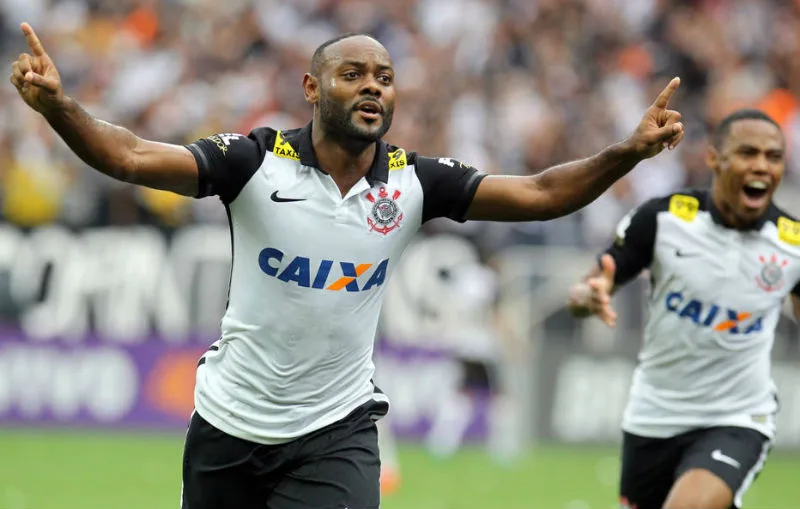 No reencontro com Guerrero, Love dá vitória ao líder Corinthians no Itaquerão