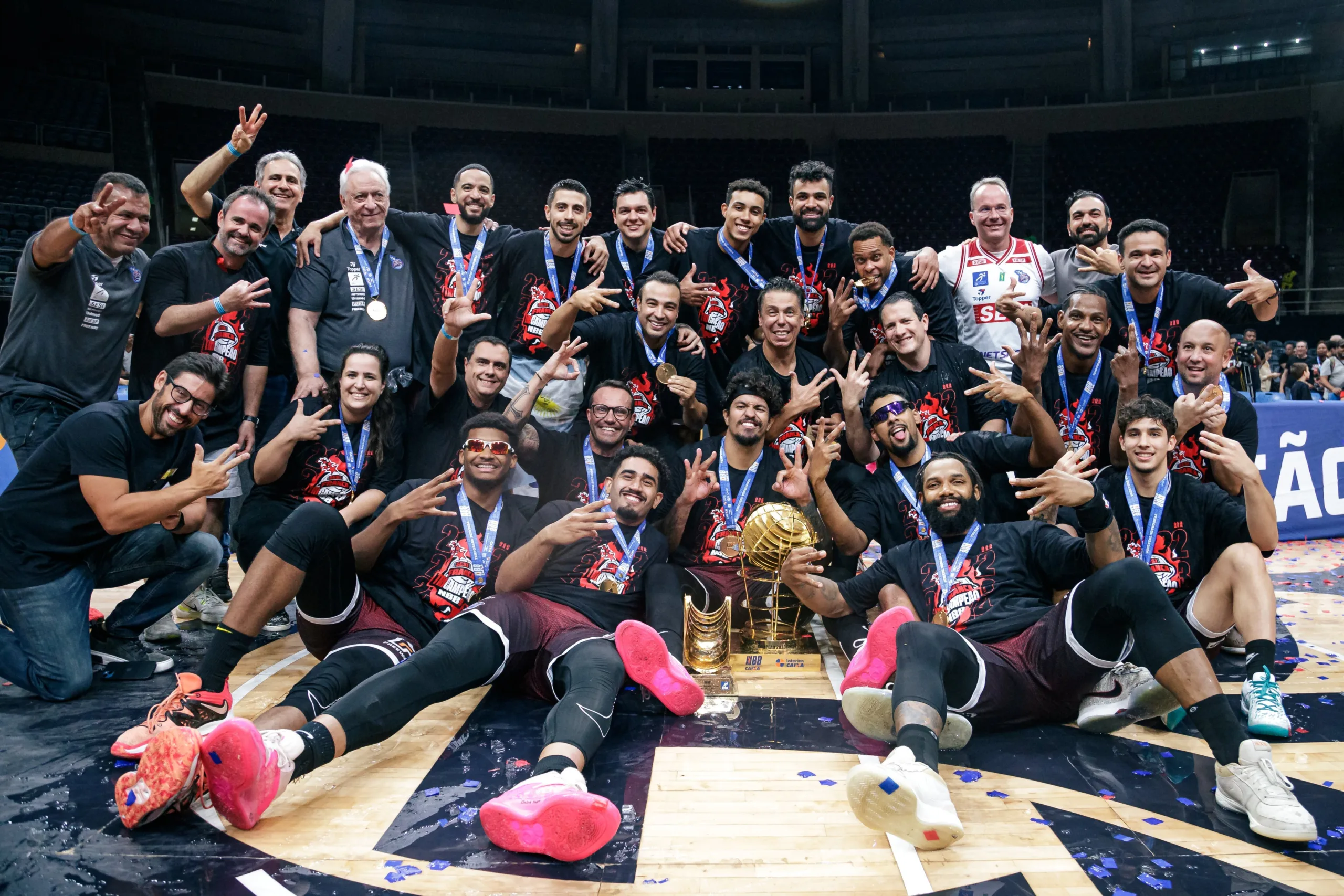 Franca supera o Flamengo no Maracanãzinho e conquista o tricampeonato do NBB