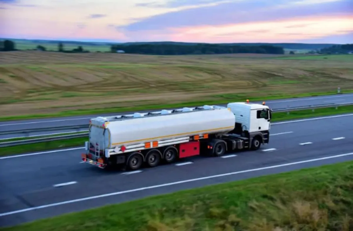 Transporte rodoviário de produtos químicos vislumbra ano promissor em 2024