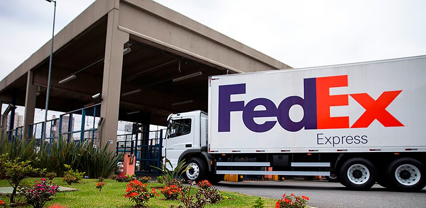 FedEx abre 50 vagas para motoristas de carreta