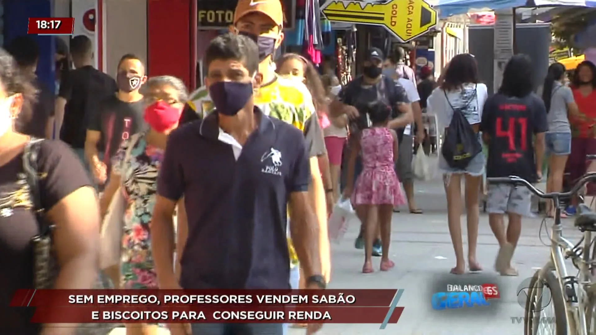 Sem emprego, professores vendem sabão e biscoitos para conseguir renda