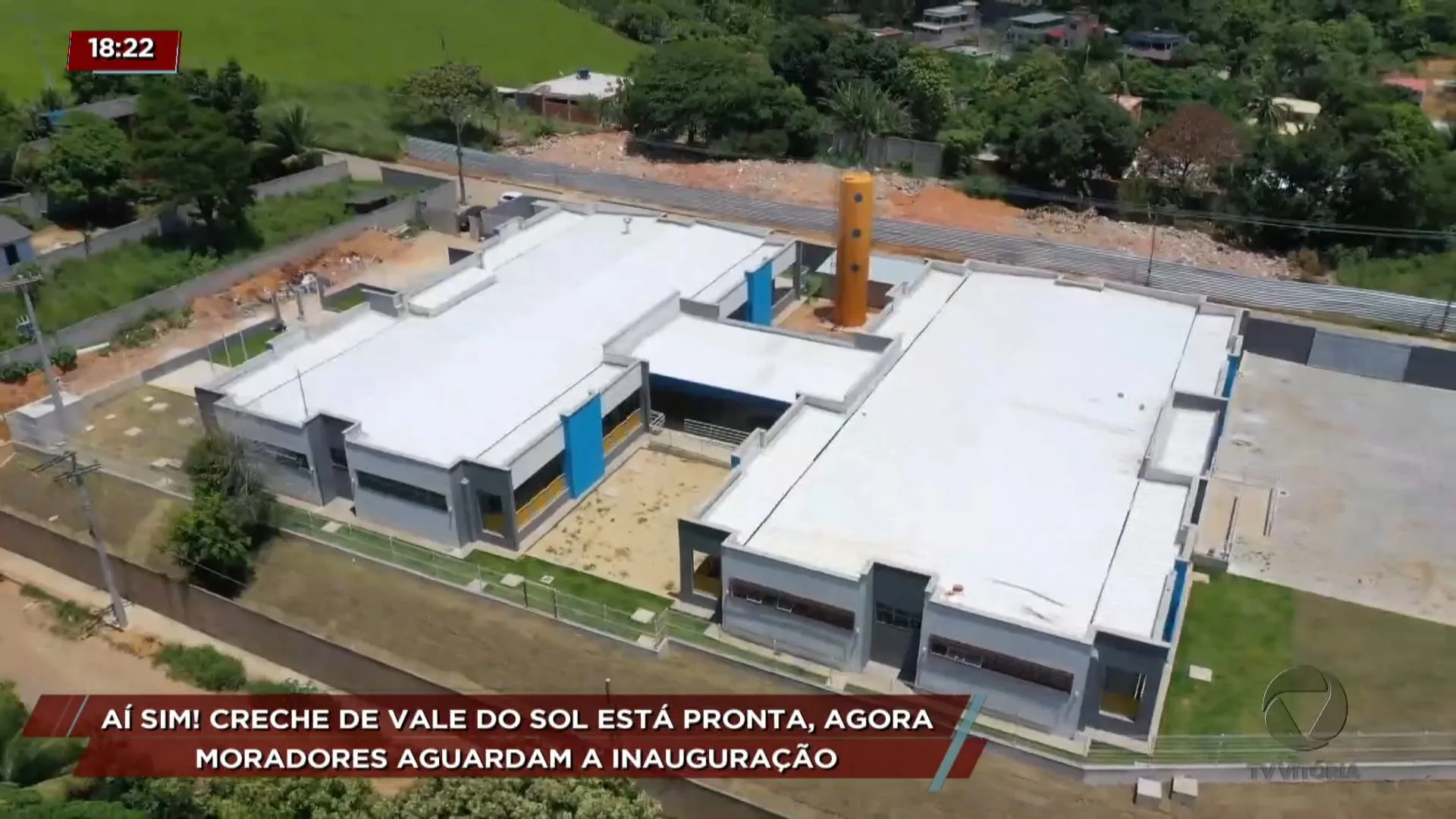 Moradores cobram término da obra da Creche de Vale do Sol, em Viana