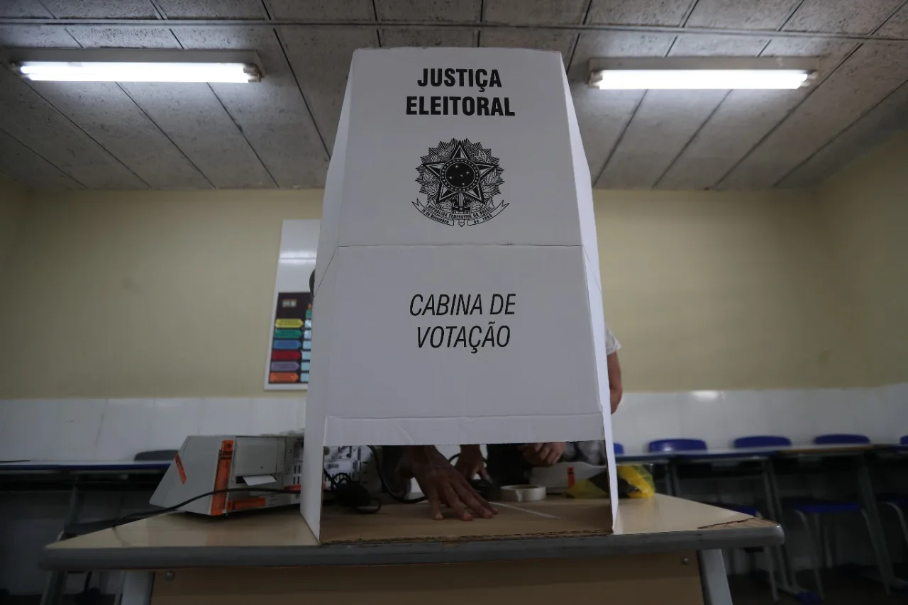 Relator do Orçamento eleva a R$ 4,96 bi valor do fundo eleitoral para eleições municipais de 2024