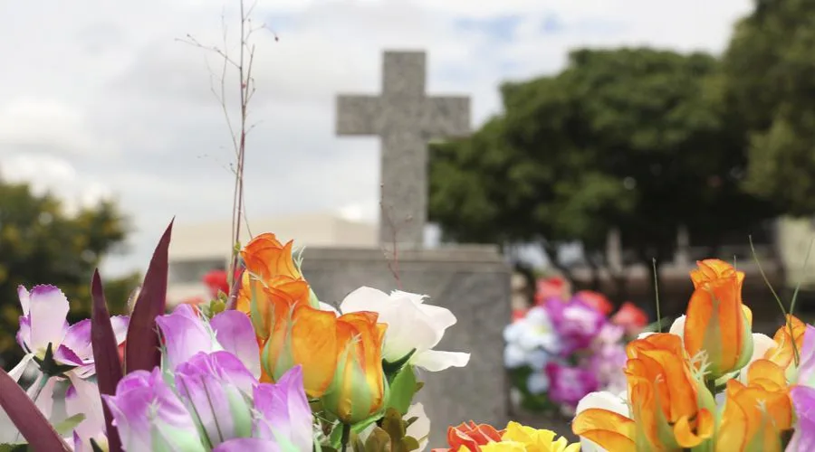 Dia de Finados: veja como vão funcionar os cemitérios na Grande Vitória