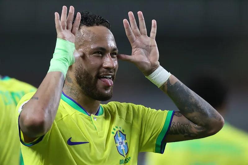 Neymar passa Pelé e Brasil abre Eliminatórias com goleada