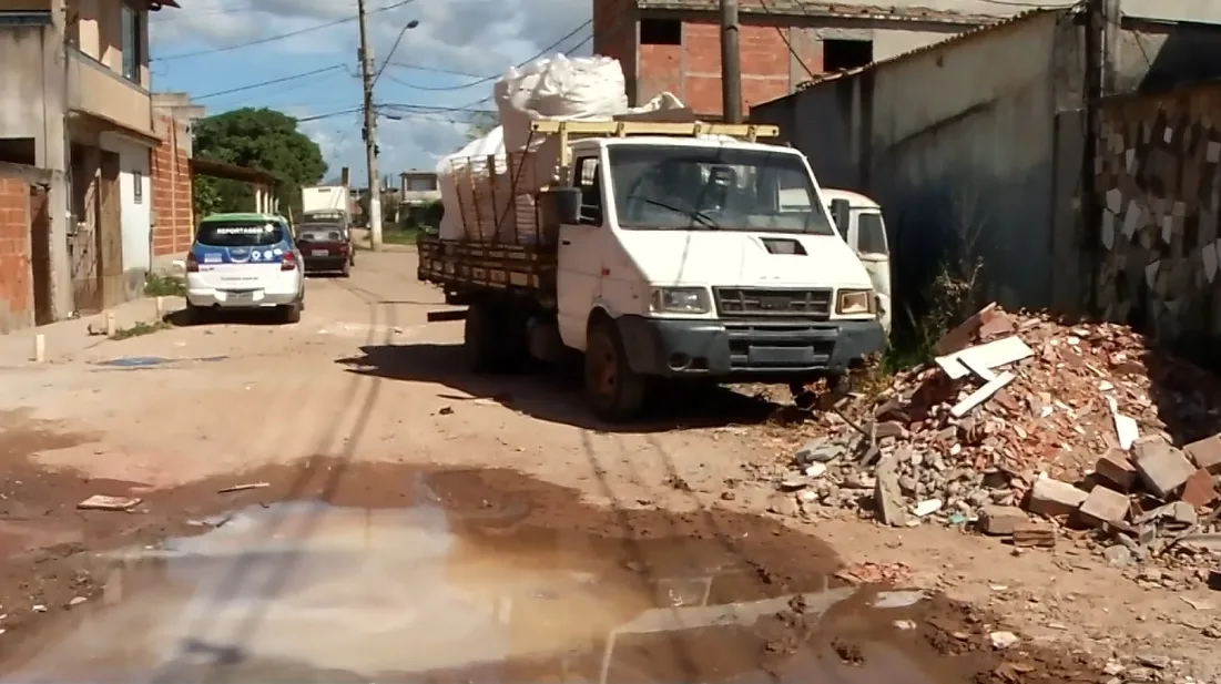 Homem é assassinado a tiros por criminoso em bicicleta; crime aconteceu em Vila Velha